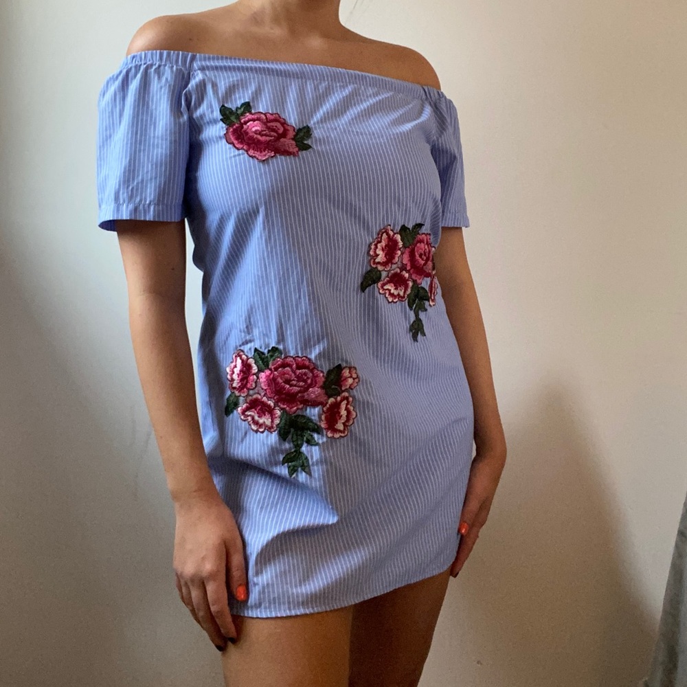 ✨Blue striped Floral Decal off the shoulder Dress✨